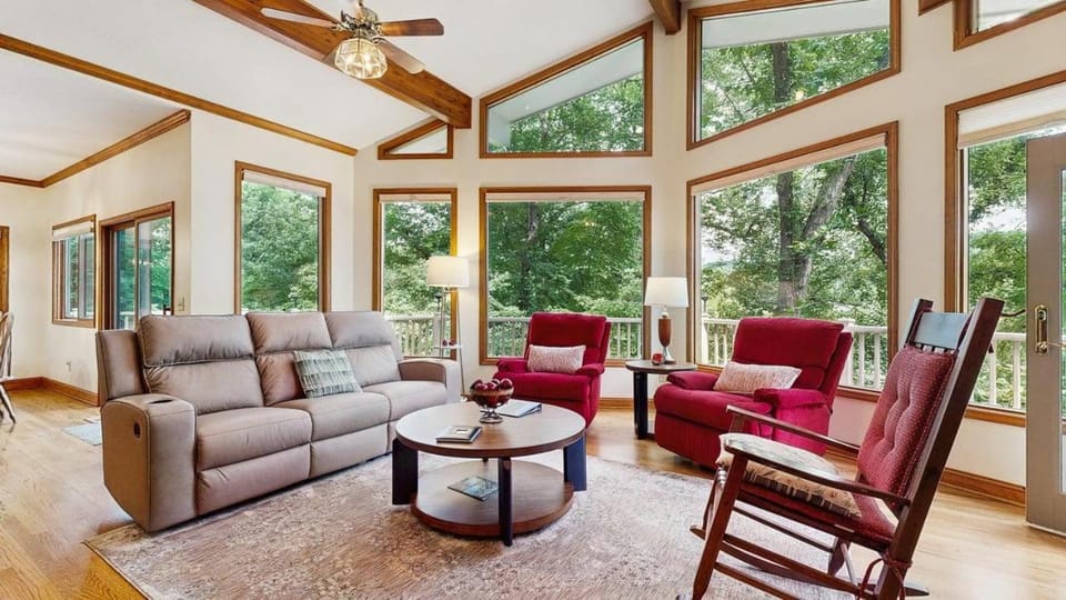 Lakeview on the Links House in Lake Junaluska