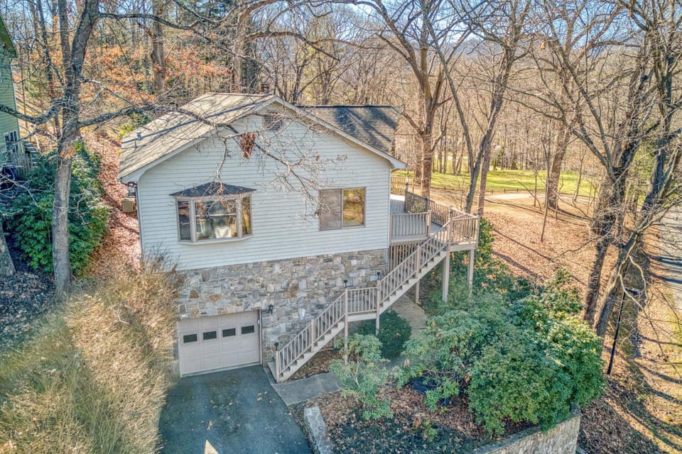 Lakeview on the Links House in Lake Junaluska