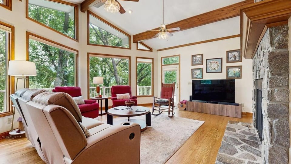 Lakeview on the Links House in Lake Junaluska
