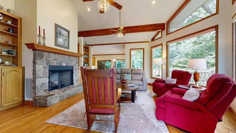 Lakeview on the Links House in Lake Junaluska