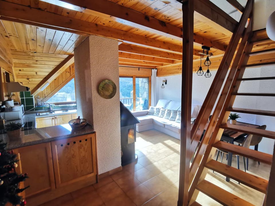 Dúplex con terraza y vistas panorámicas en Taüll Apartment in Taüll