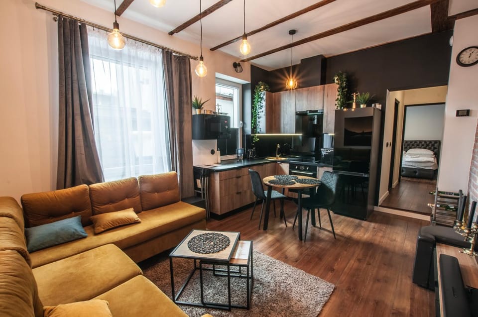 Kitchen or kitchenette, Living room, Seating area, Dining area, minibar, pet friendly, stove