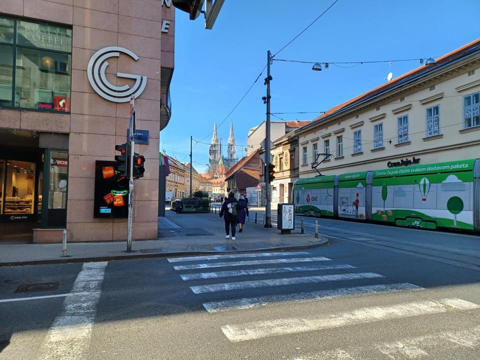 Nearby landmark, Neighbourhood
