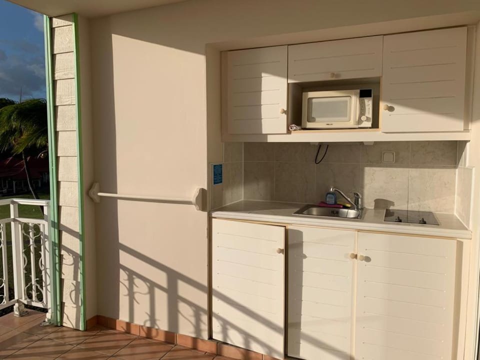 View (from property/room), Balcony/Terrace, Kitchen or kitchenette