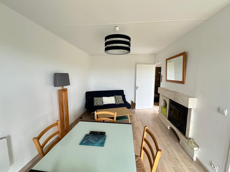Appartement T2 avec Jardin, Proche Centre et Plage de Cabourg, Parking Inclus - FR-1-487-295 Apartment in Cabourg
