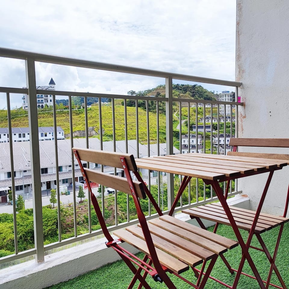 NaturalWarmstay@GoldenHill/2R/WIFI/NightMarketView/CarPark House in Brinchang