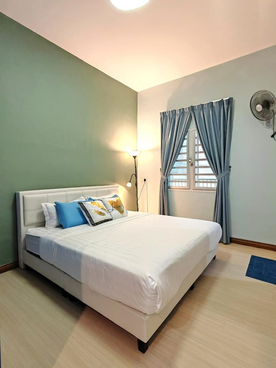 W13 atGoldenHills NightMarket WiFi 4R House in Brinchang