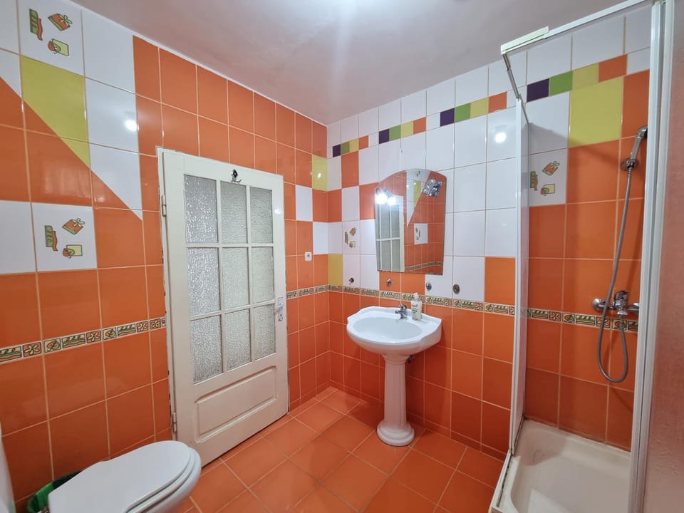 Shower, Toilet, Bathroom, bidet