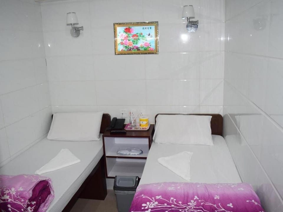 SHANGRI-LA GUEST HOUSE Bed and Breakfast in Hong Kong