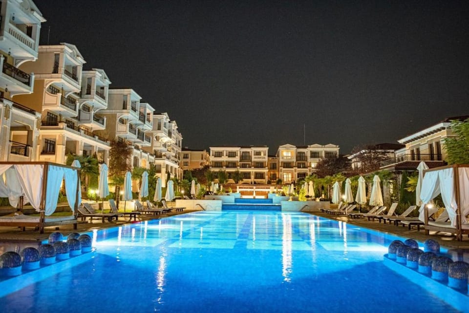 Swimming pool, Swimming pool