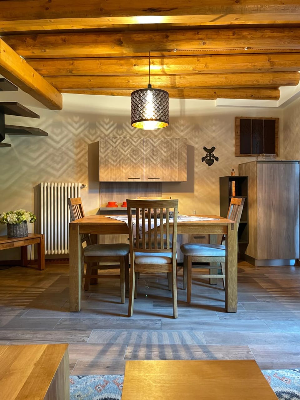 Seating area, Dining area