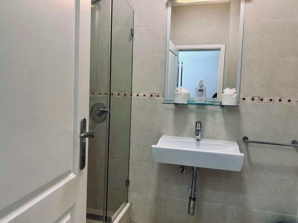 Lagos Main Avenue studio with Marina view balcony Apartment in Lagos