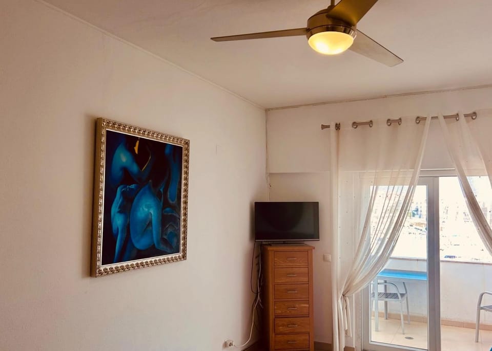 Lagos Main Avenue studio with Marina view balcony Apartment in Lagos