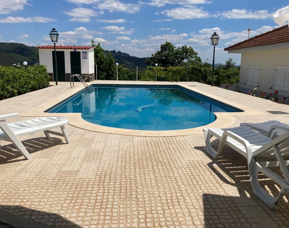 Monte das Cerejas House in Portugal