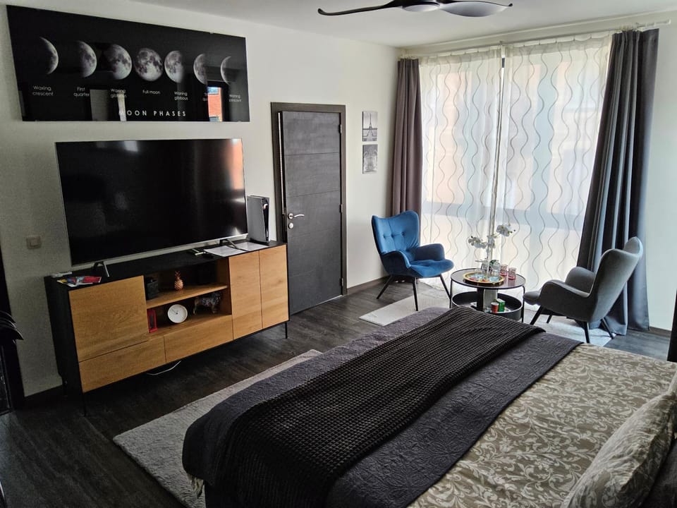 Chambre deluxe au 2ème étage, chambre double au 4ème étage NOT A HÔTEL Vacation rental in Brussels