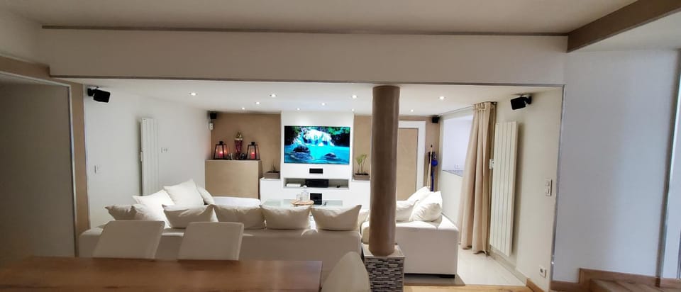 Appartement en bord de lac avec jaccuzi Apartment in Haute-Savoie