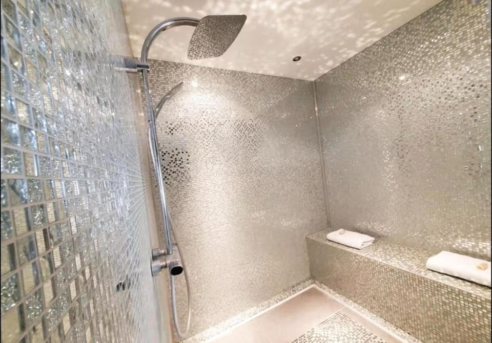 Appartement en bord de lac avec jaccuzi Apartment in Haute-Savoie