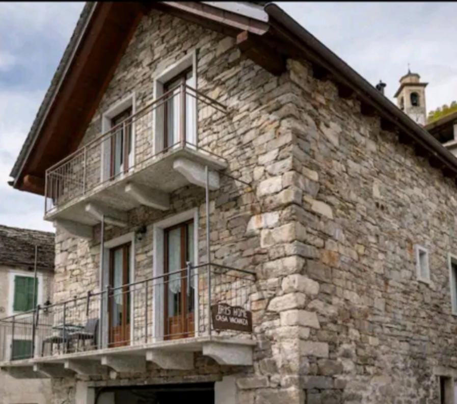 Iris home Apartment in Canton of Valais
