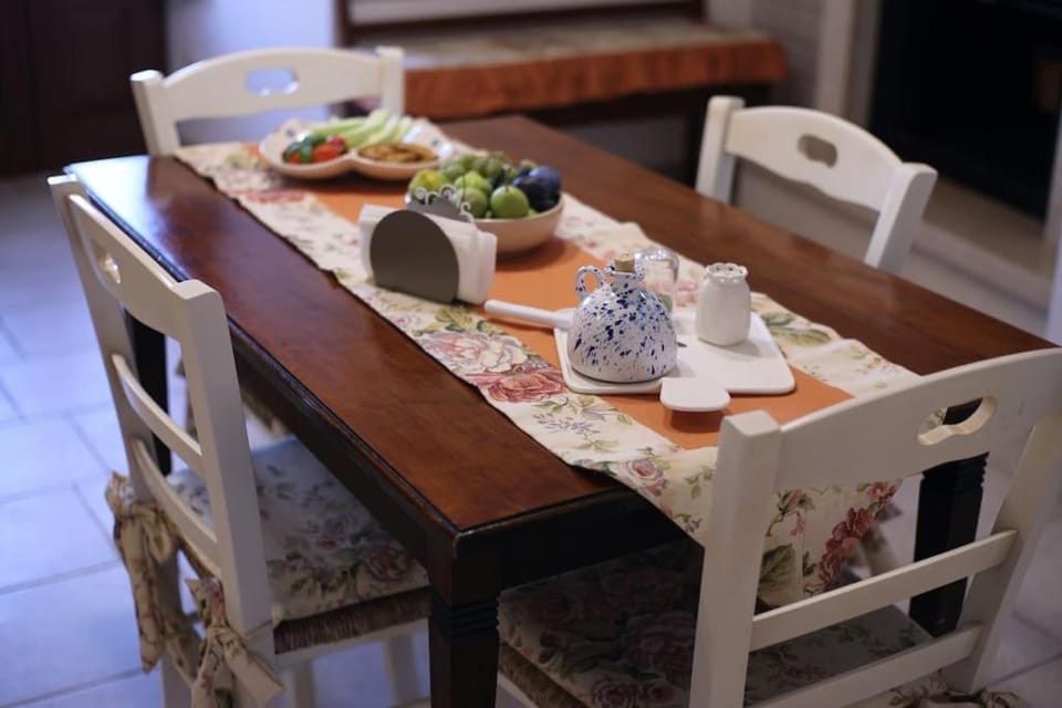 Dining area, Breakfast