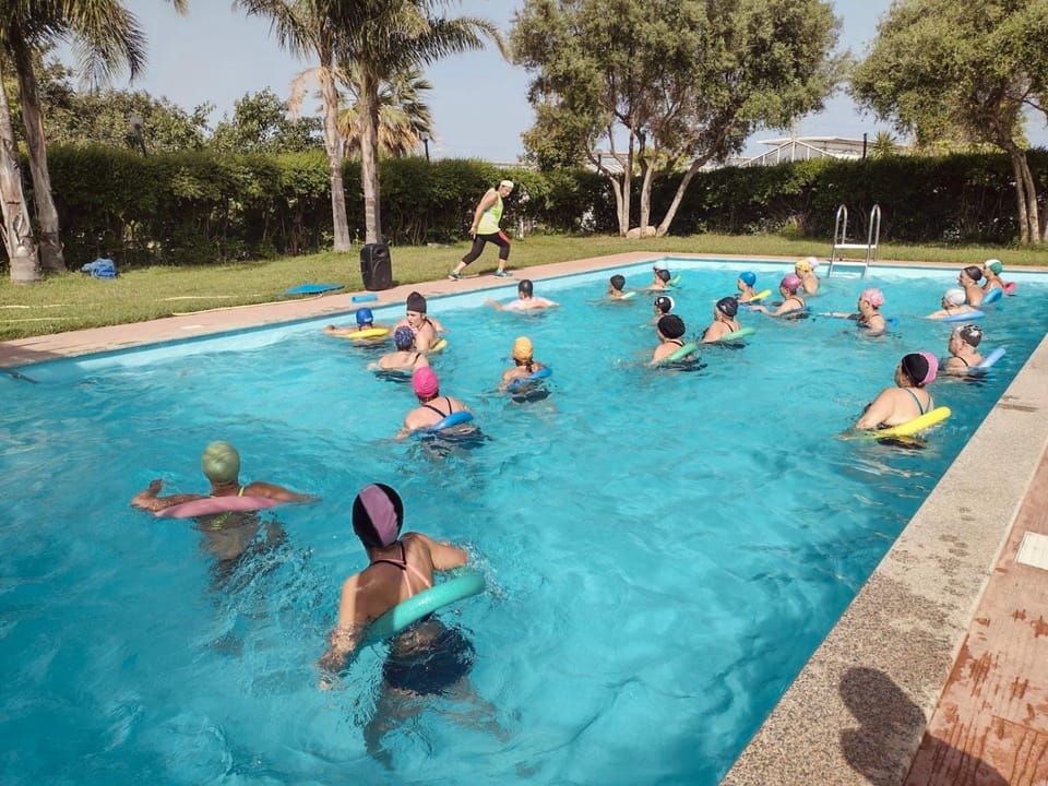 People, Fitness centre/facilities, Pool view, group of guests