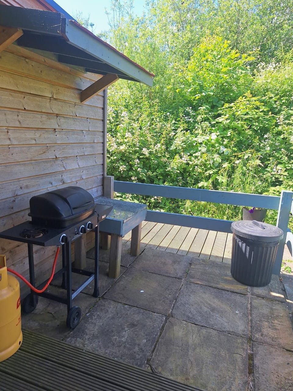 Beautiful Wooden tiny house, Glamping cabin with hot tub 2 Cabin in Bassetlaw District
