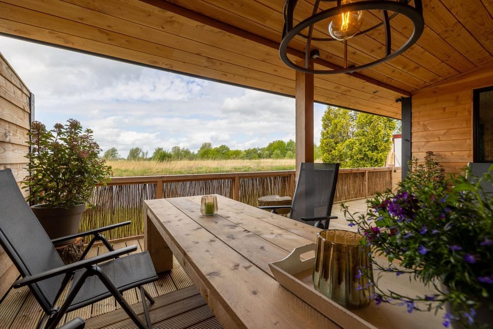 Property building, Balcony/Terrace