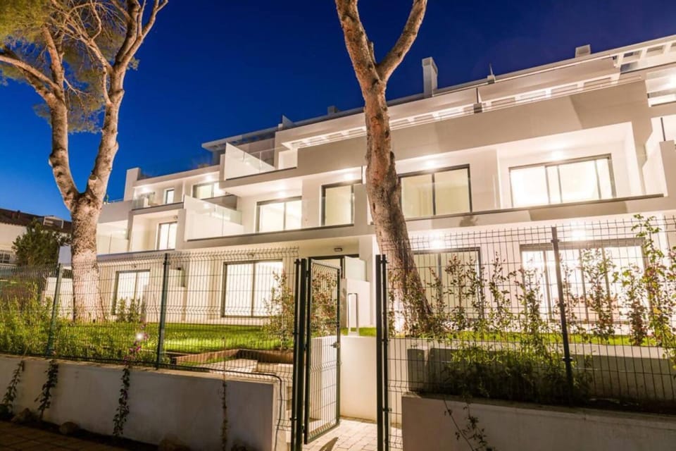 Bajo con Jardín en la Milla de Oro Apartment in Marbella