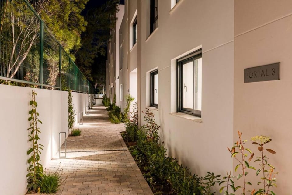 Bajo con Jardín en la Milla de Oro Apartment in Marbella