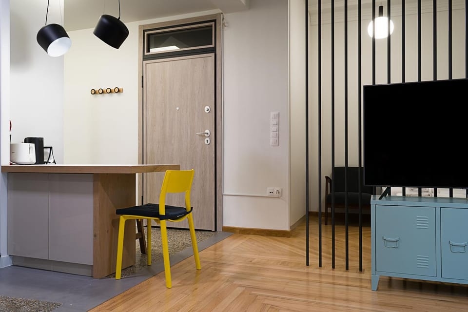 TV and multimedia, Seating area