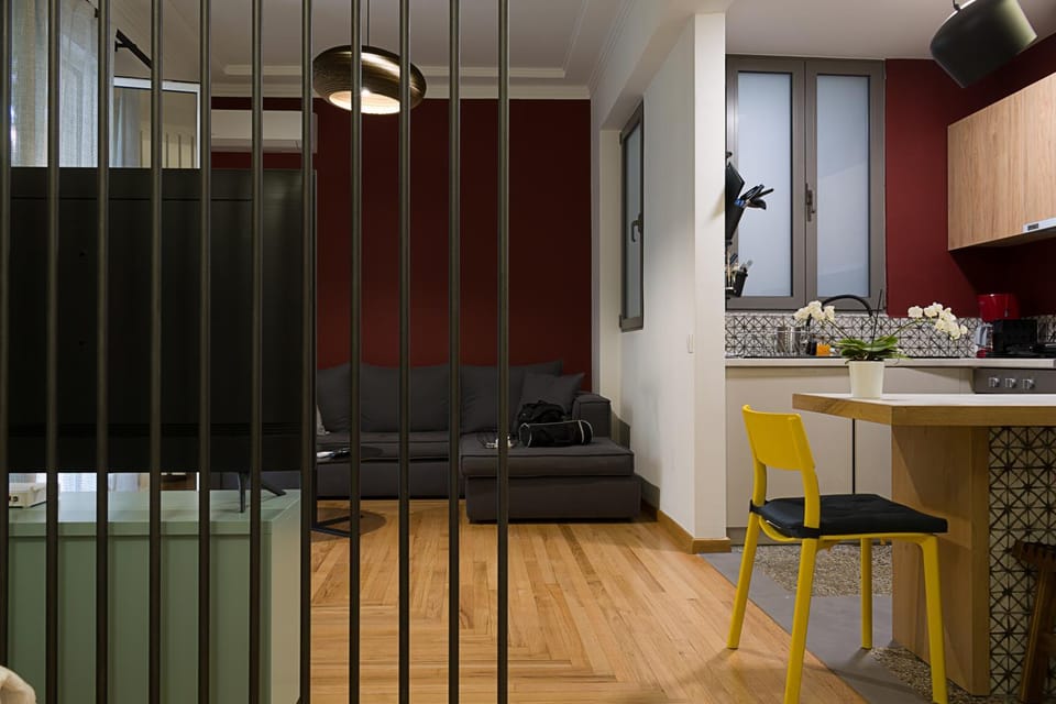 Seating area, Dining area