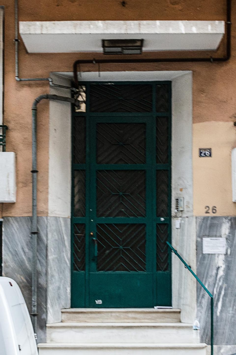 Facade/entrance