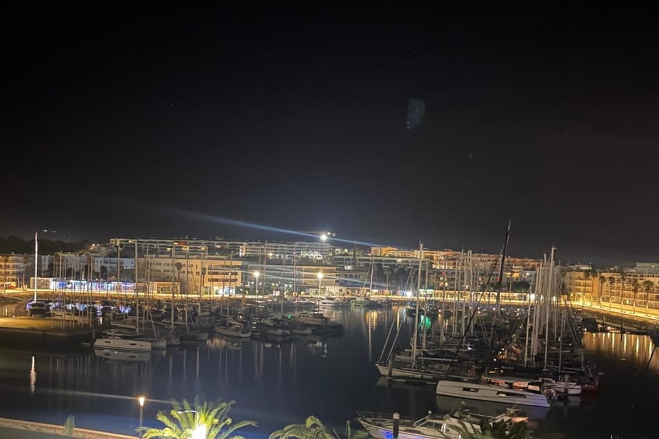 Lagos apartment with panoramic yacht Marina views Apartment in Lagos