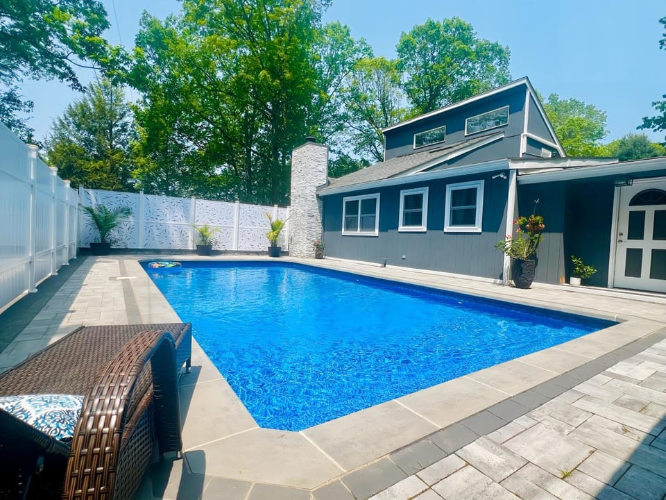 Swimming pool, Swimming pool