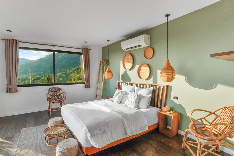 Bed, Bedroom, Mountain view
