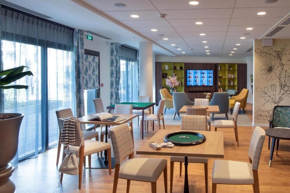 Résidence Services Seniors DOMITYS - LA BELLE EPOQUE Apartment hotel in Dinard