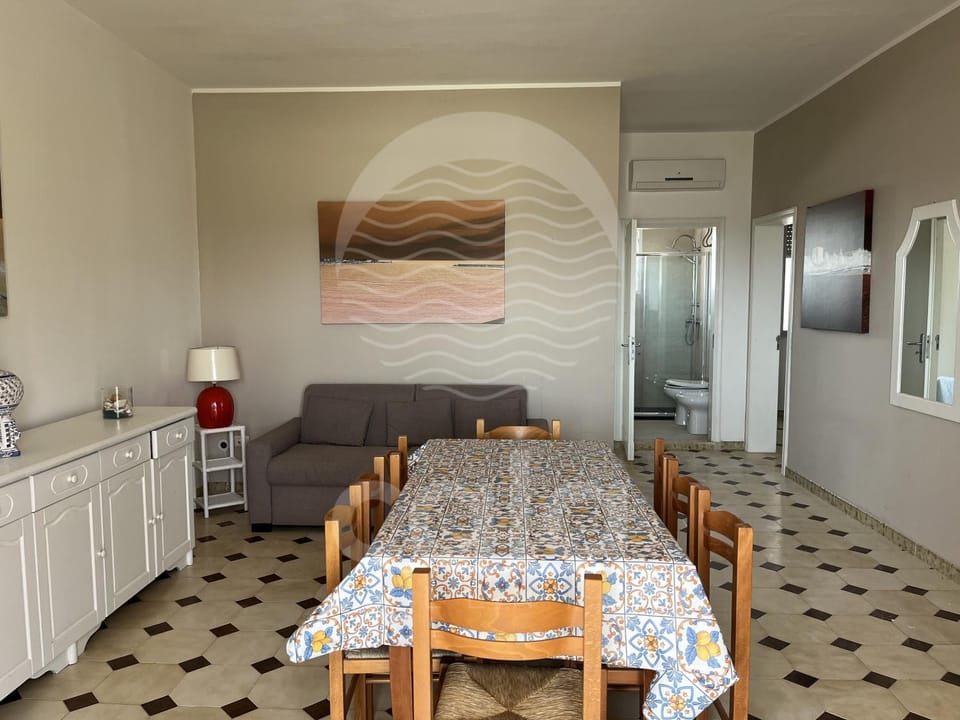 TV and multimedia, Living room, Dining area, air conditioner