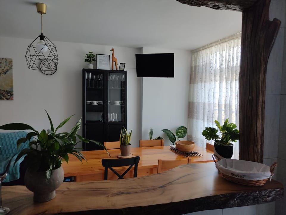 TV and multimedia, Dining area