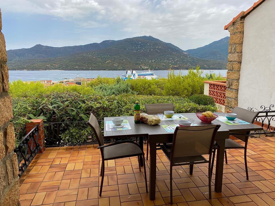 Balcony/Terrace, Mountain view, Sea view