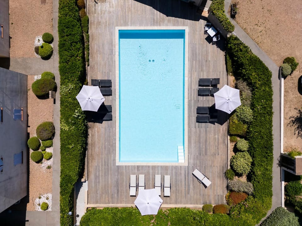 Bird's eye view, Swimming pool, sunbed