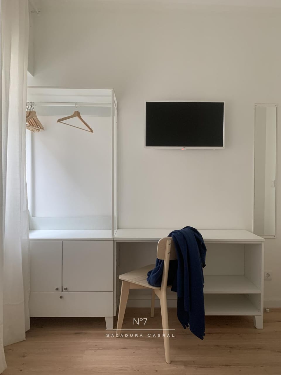 TV and multimedia, Seating area