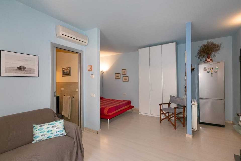 Property building, Living room, Bedroom