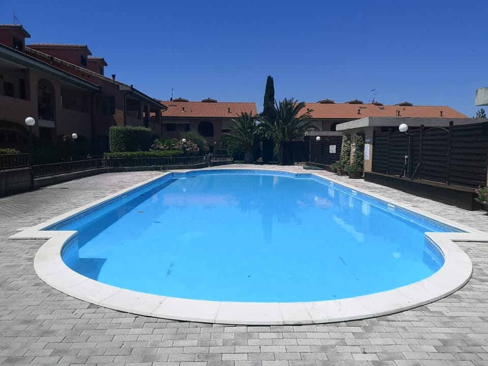Property building, Swimming pool