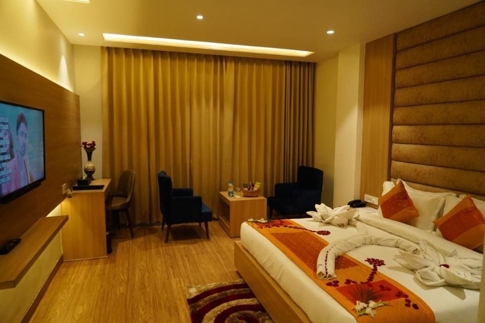 View (from property/room), Balcony/Terrace, Dining area