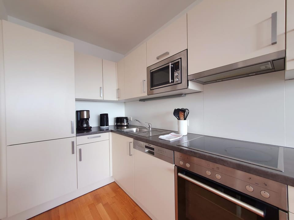 Coffee/tea facilities, Kitchen or kitchenette, dishwasher, minibar, pet friendly, stove, toaster