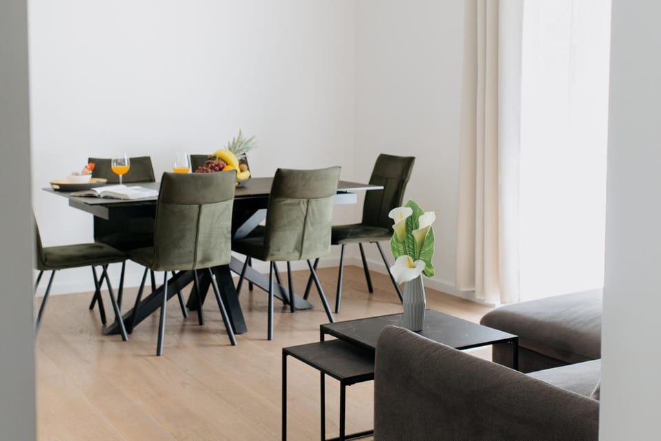 Apartments Piscina-Grey Apartment in Podstrana