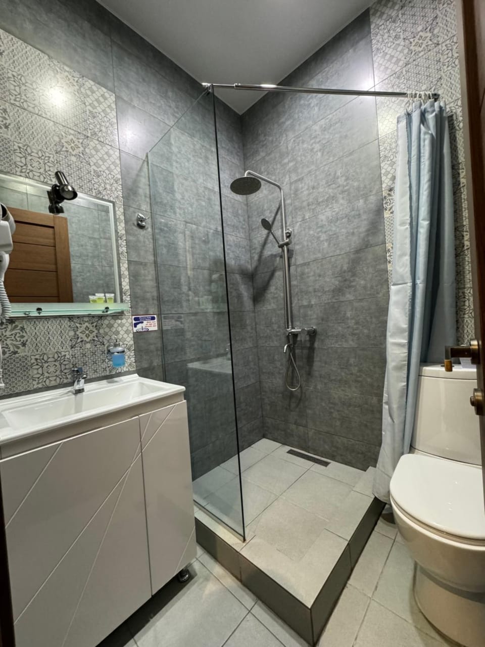 Toilet, Bathroom, fireplace