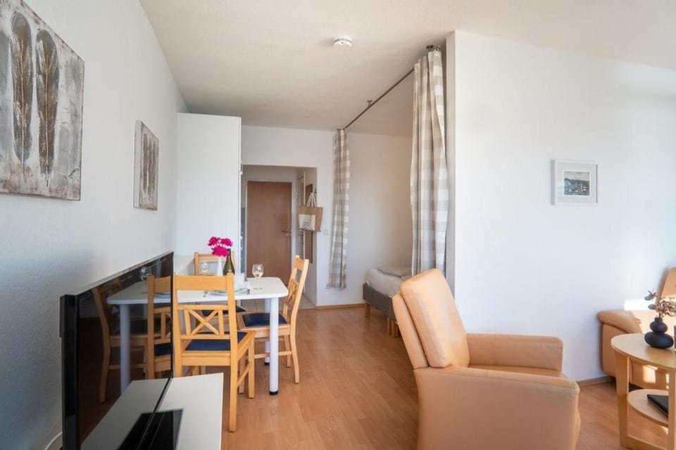 Strandhotel-Heiligenhafen-Wohnung-211-luette-Jolle-Typ-III Apartment in Heiligenhafen