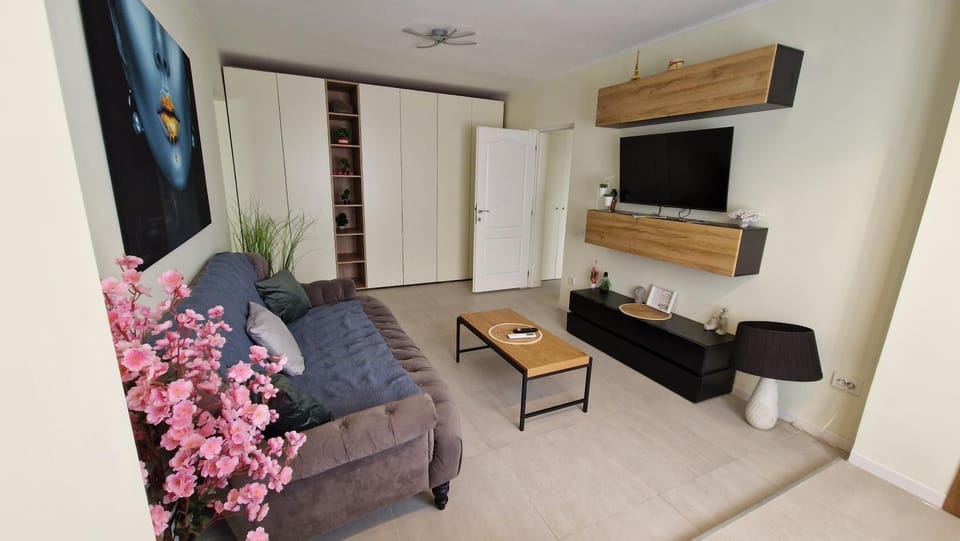 University Apt Apartment in Romania