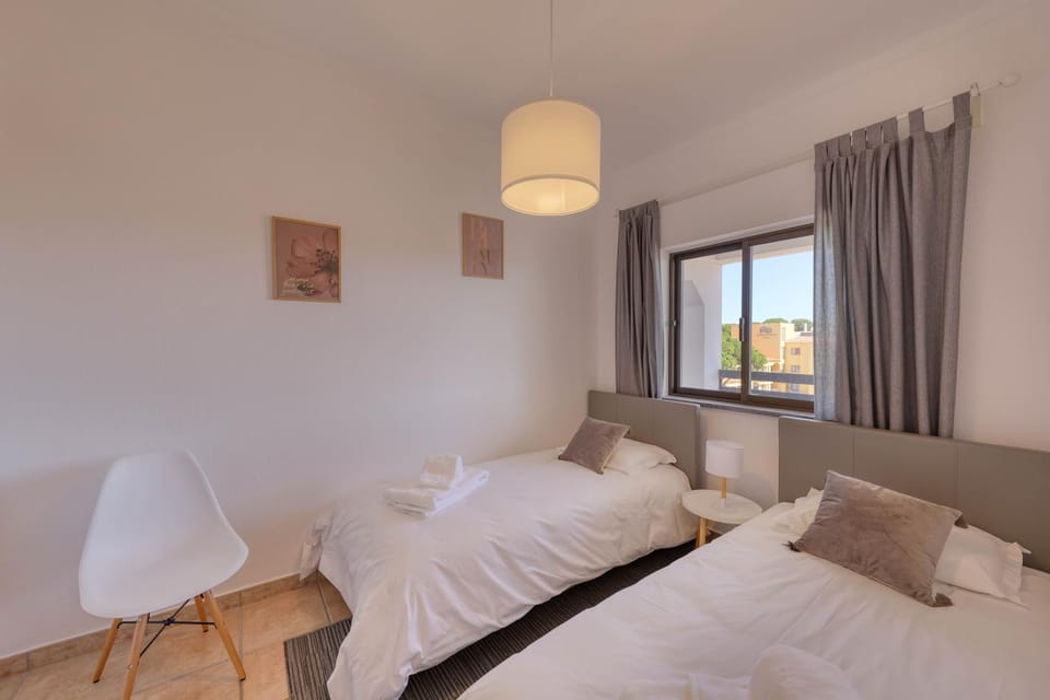 T2 renovated with ocean view Vilamoura Apartment in Quarteira