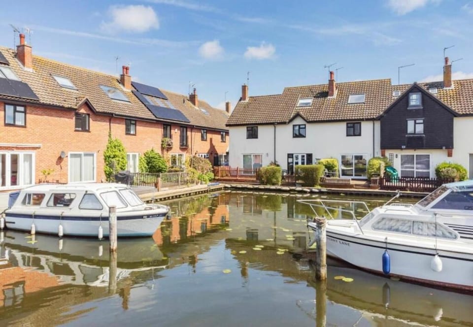 Cottage On The Quay House in Wroxham
